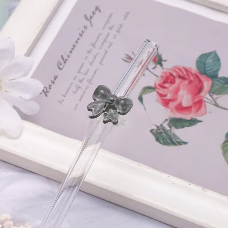 Bow Glass Straw